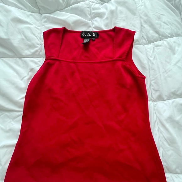 ✨💌ROMANTIC RED TOP 💌✨ - Picture 2 of 3